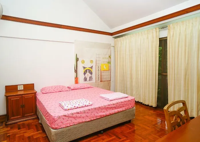 Bangkok Hot Hostel 旅馆