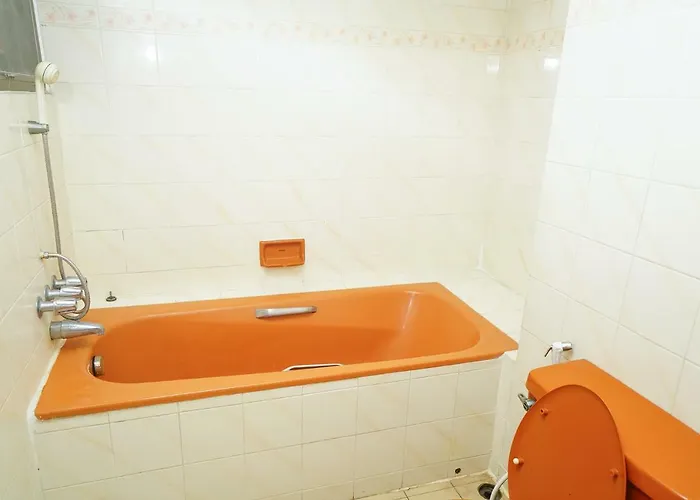Bangkok Hot Hostel 旅馆